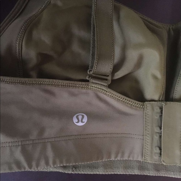 Lululemon sports bra - Picture 1 of 3